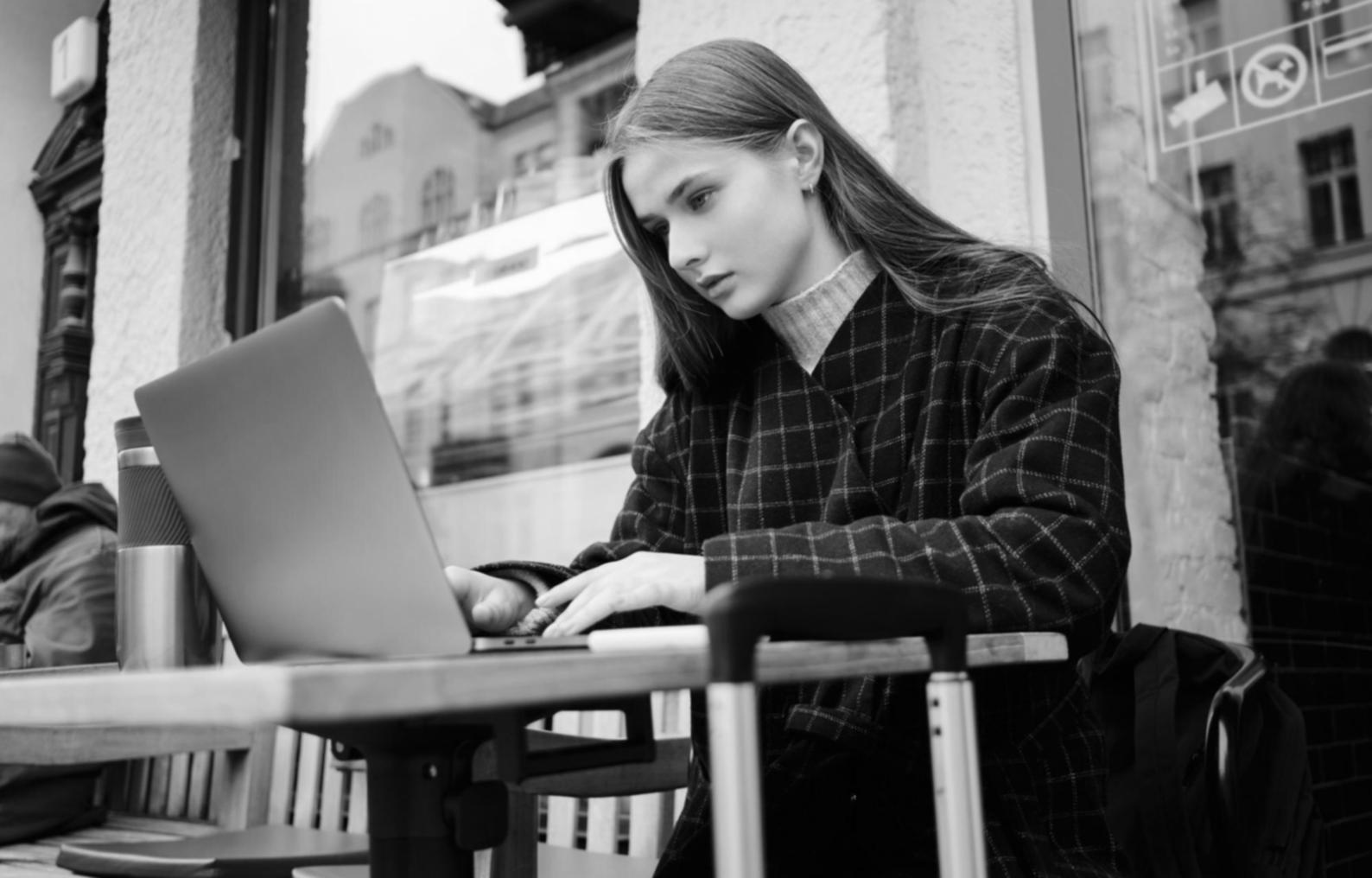 Financial market data and investment analysis workspace